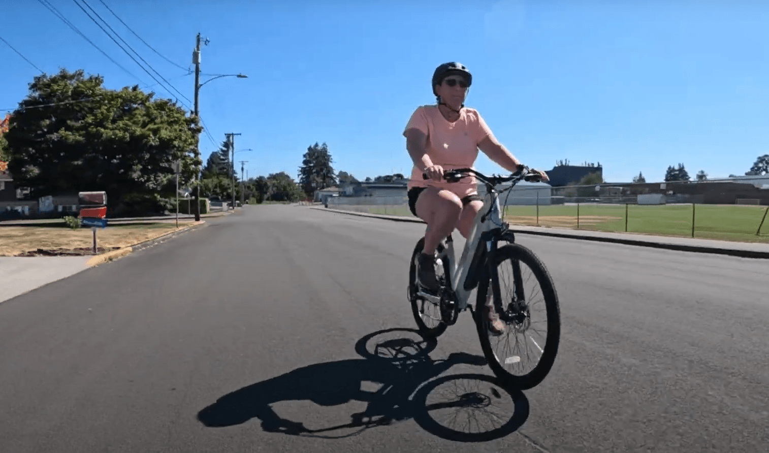 Explore a New Urban Companion: Introducing the TST C624 26'' City Ebike - TST Ebike