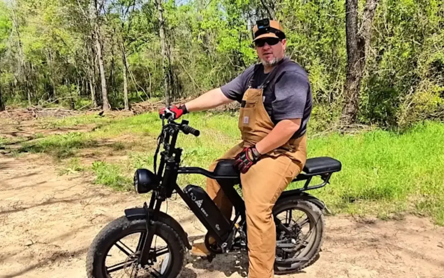 what-features-does-tst-surfer-step-thru-offer