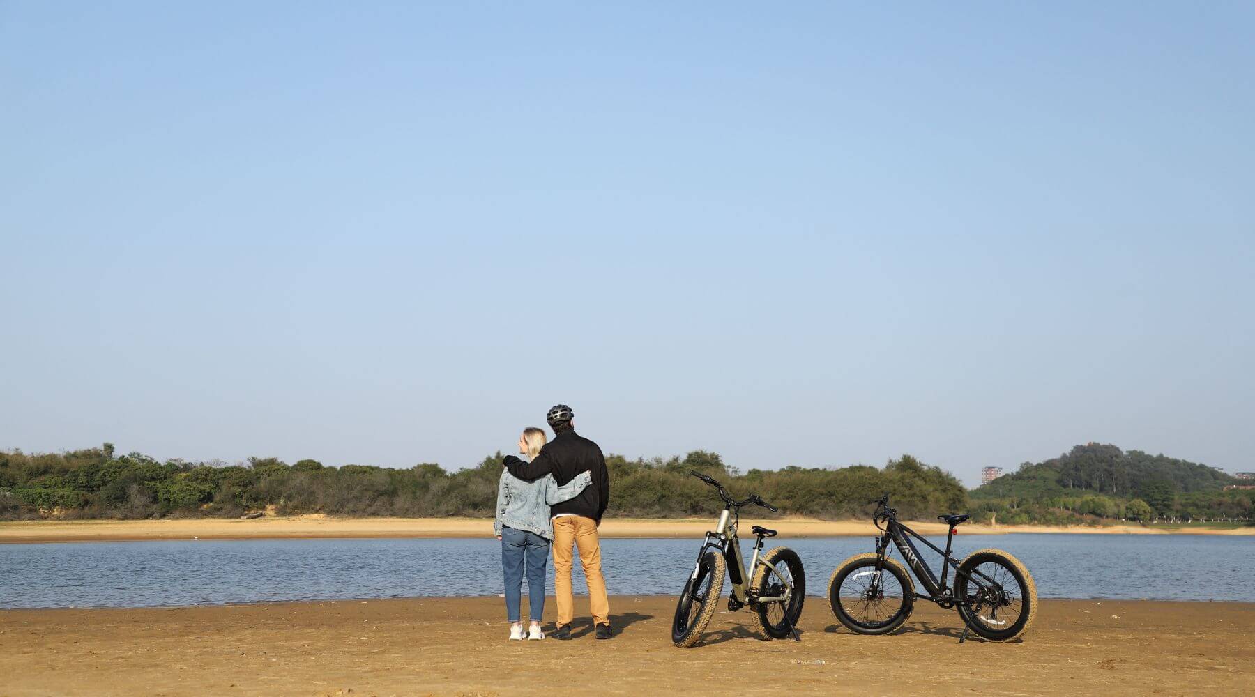 A Blossoming Romance: Rediscovering Love on an E-bike Adventure for Two